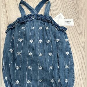 Janie and Jack Baby Chambray Embroidered Floral Romper
New with tags 
3-6 month